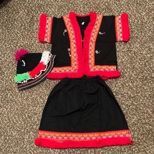 Traditional Asian outfit size 3 Girl